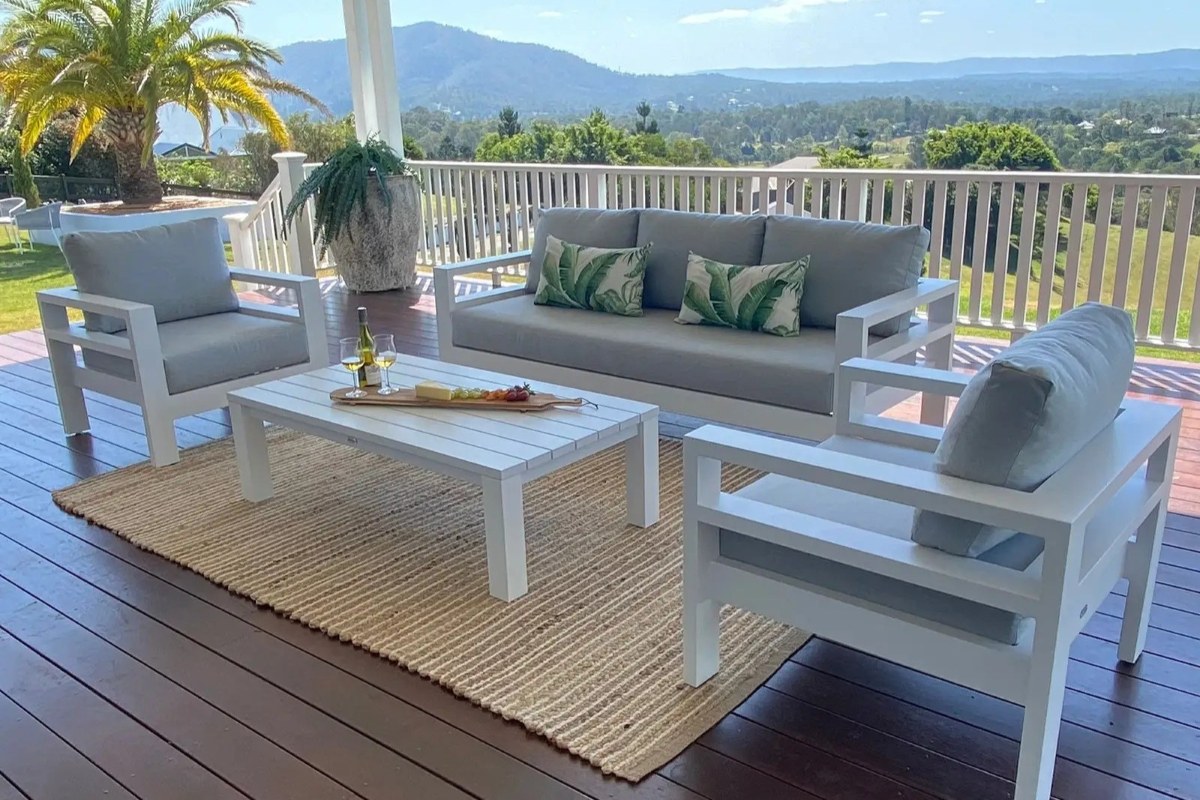 coast 3 seater lounge set white