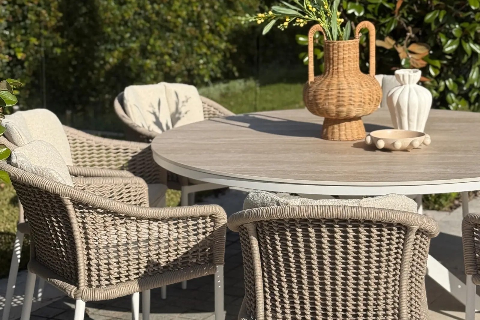 amalfi outdoor dining chair white