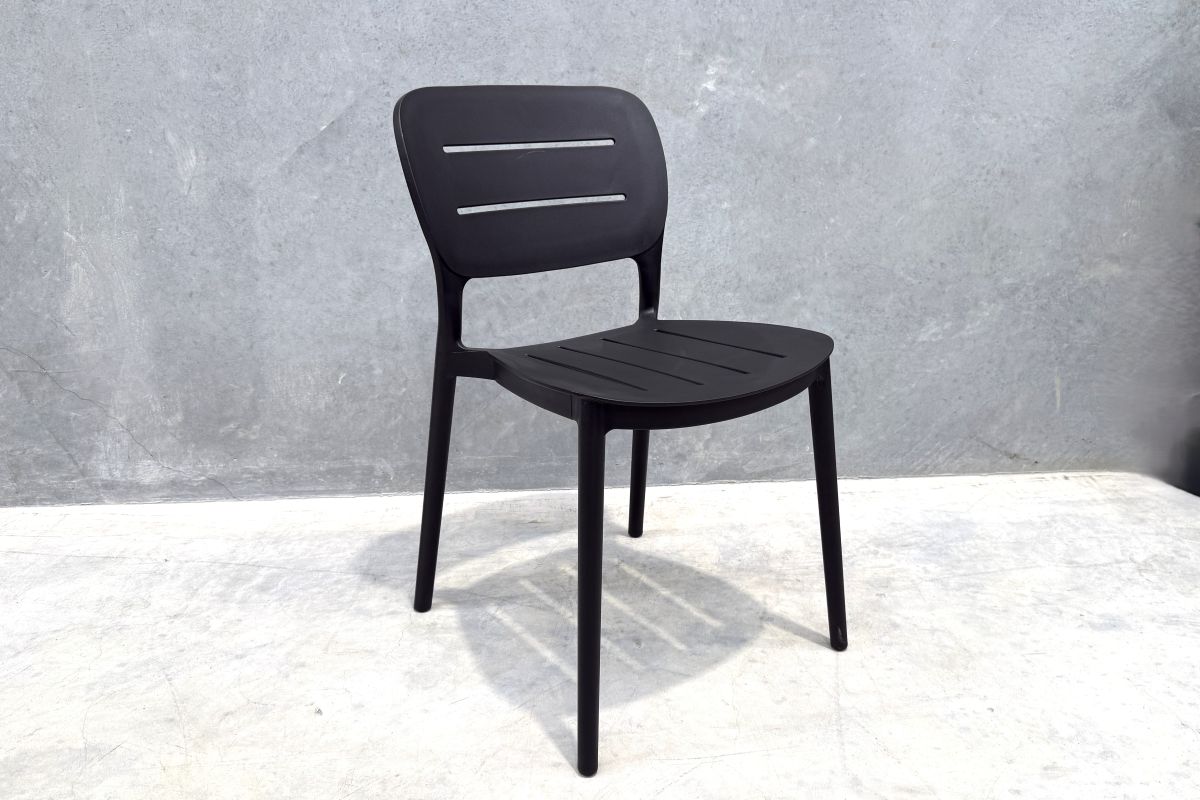 grace-dining-chair-black grace resin outdoor dining chair black