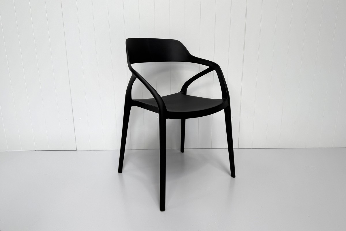 lyra resin dining chair black