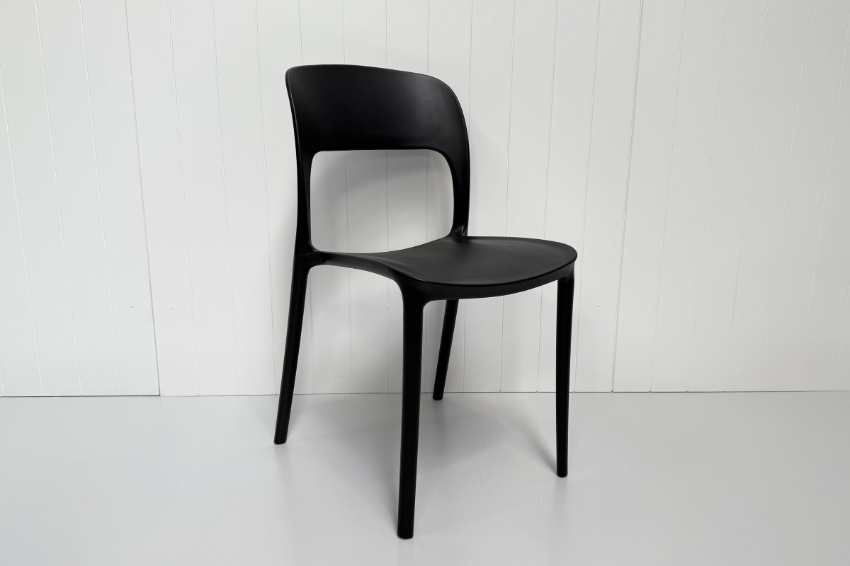 sophie resin dining chair black